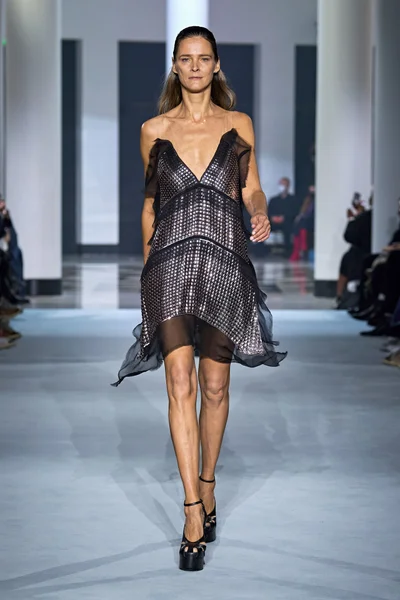 Look 43